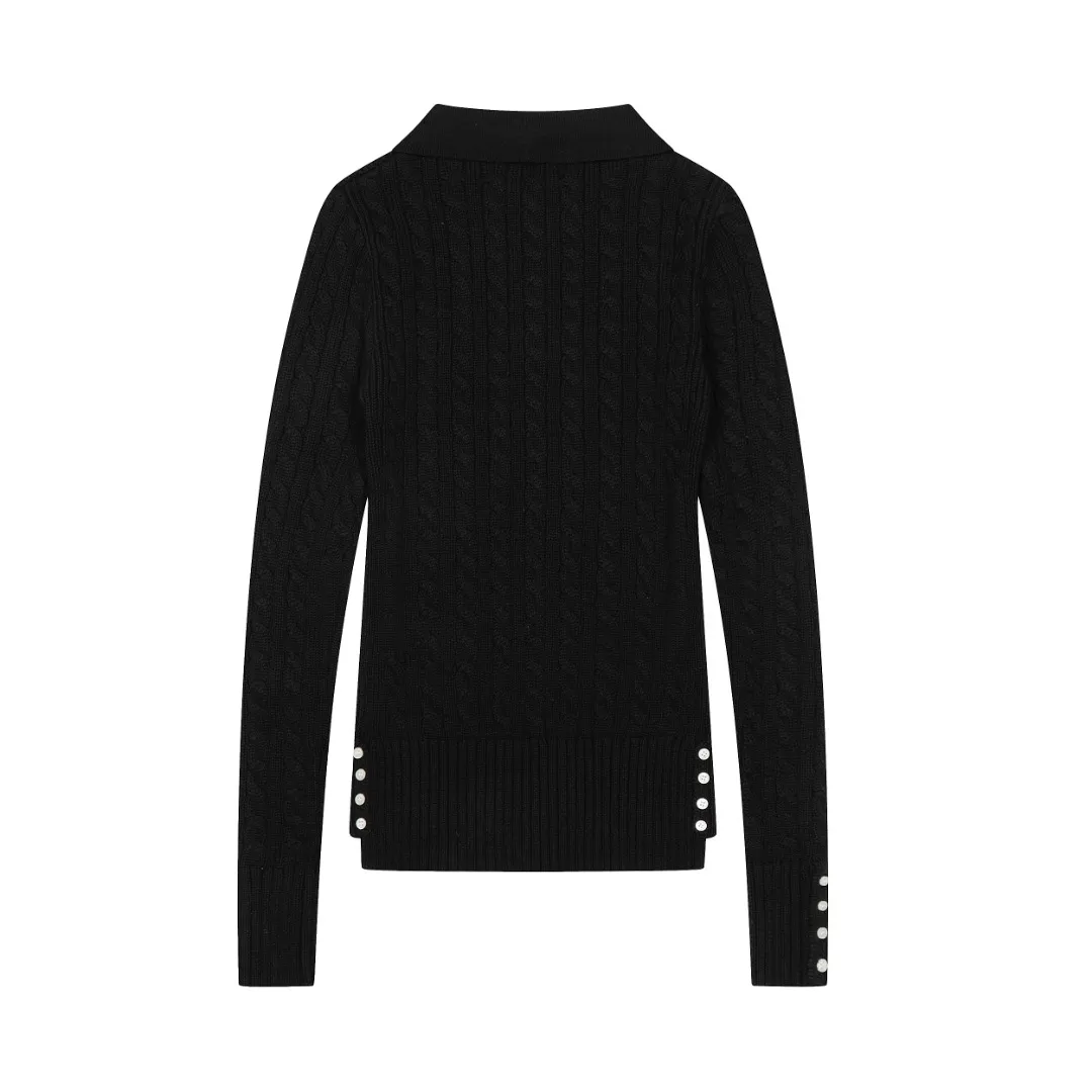 P250 top quality" Style number: DS050# (not off the shelves all year round) [Ralph Lauren lapel twist solid color basic pony embroidery logo goddess sweater] ✅Ralph Lauren Ralph Lauren goddess slim fit POLO lapel twist knit open chest autumn and winter sweater ✅Main supplier platform live broadcast Wholesale entity Wholesale entity Replenish when out of stock Not off the shelf ✅ZP quality 1:1 version Scan the code to enter the GF website Counter quality ✅Details and quality are the only one in Guangzhou. Imported quality cotton yarn, focusing on high-end, cost-effective, good quality needless to say. ✅Restore the original version. The maximum size can be worn up to 150 pounds. Loose, comfortable and stress-free. ✅The upper body is simple and easy to put on. A must-have for goddess ootd. Good-looking clothes are never picky. A must-have in the goddess's wardrobe. Size: S-XL. Color: black, milky white, gray, navy blue, burgundy.